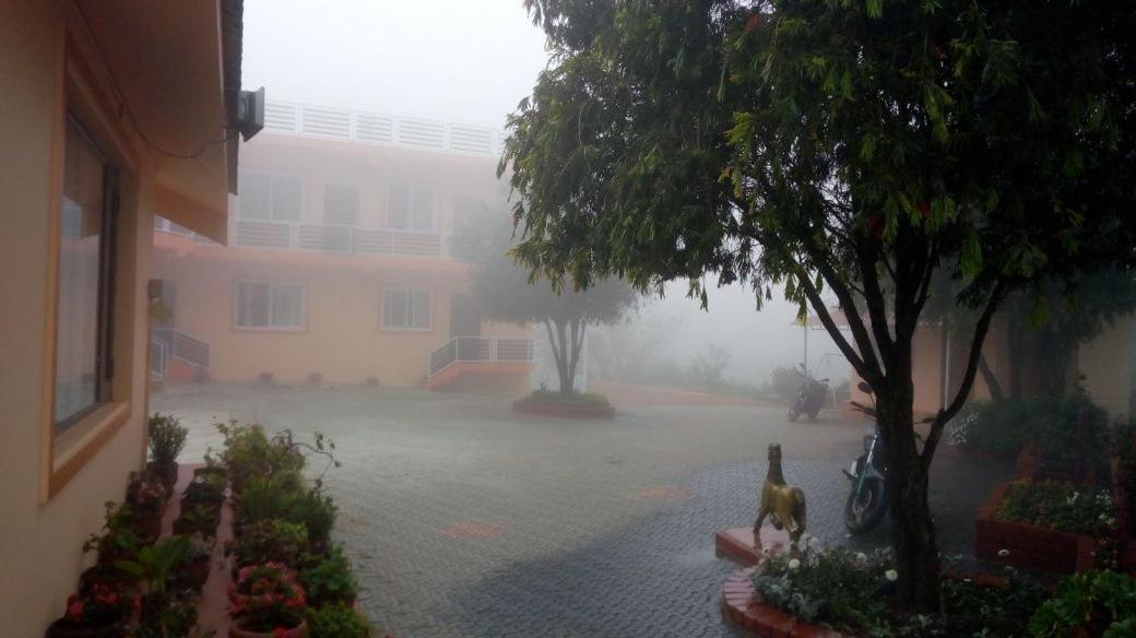 Magic Mist Resort Ooty Extérieur photo